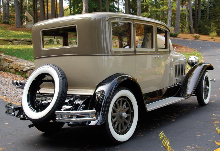 Pierce-Arrow Model 81 5-Passenger Sedan 1928 года  (фото 5 из 5)